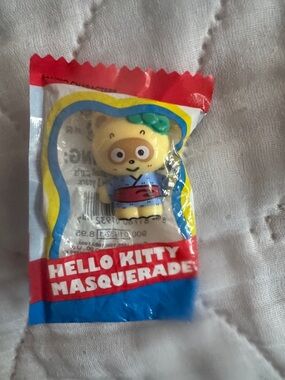 EXTREMELY RARE  Hello Kitty Masquerade Yellow Figure
